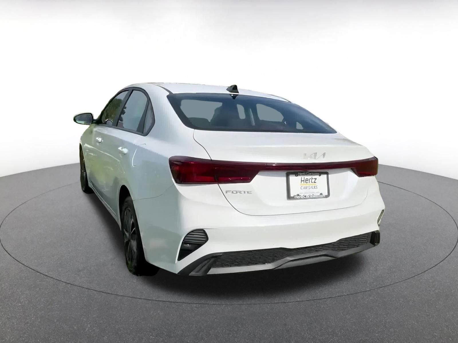 Thumbnail: 2024 Kia Forte - 9