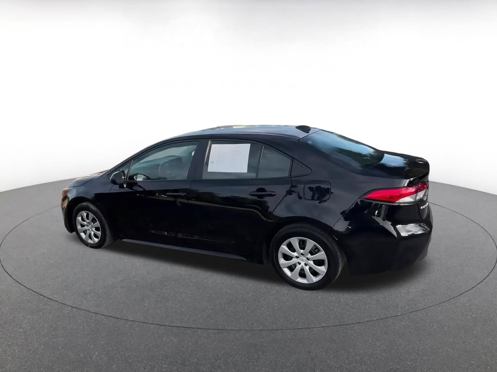 Thumbnail: 2025 Toyota Corolla - 10