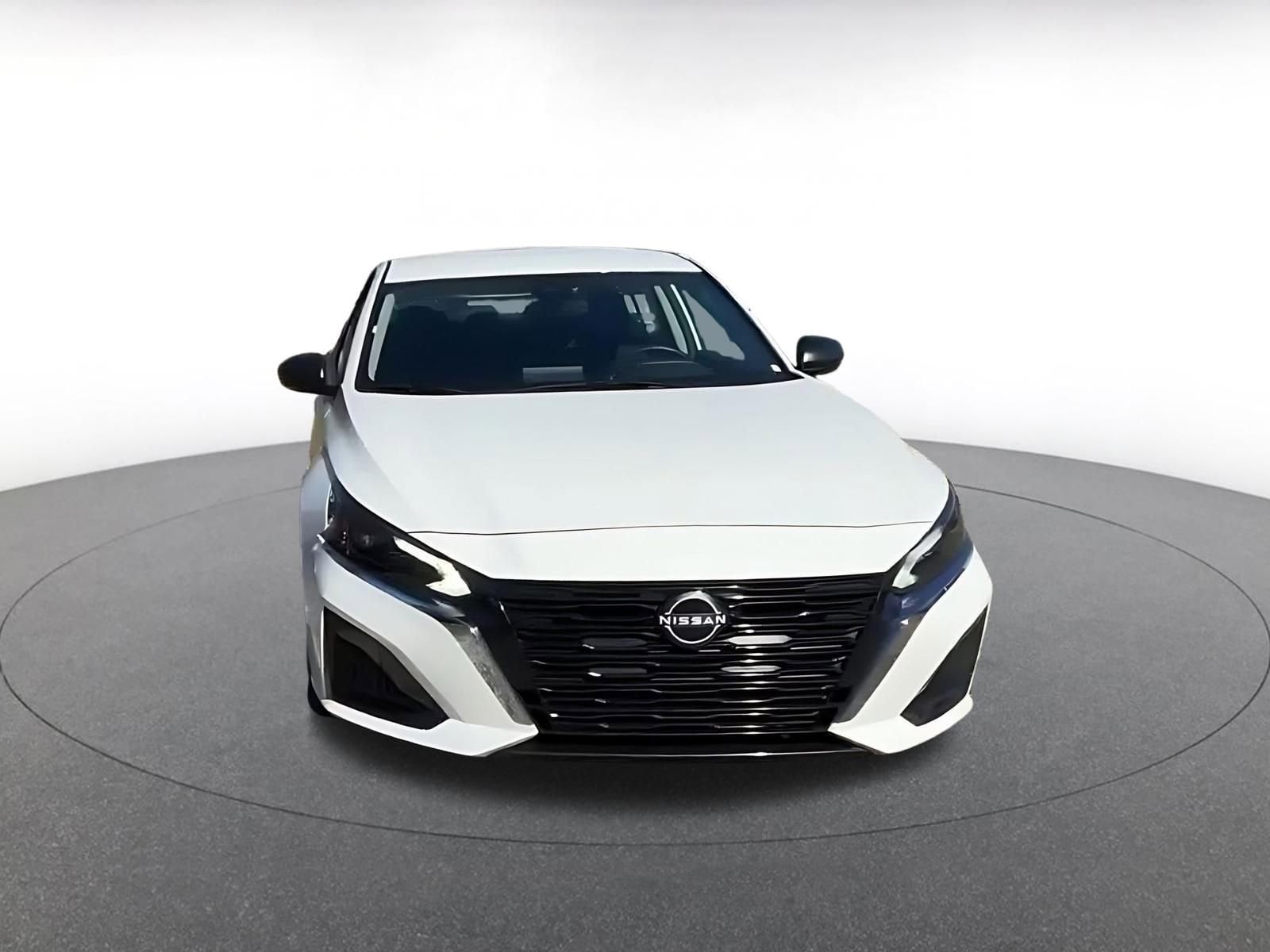 Thumbnail: 2025 Nissan Altima - 3