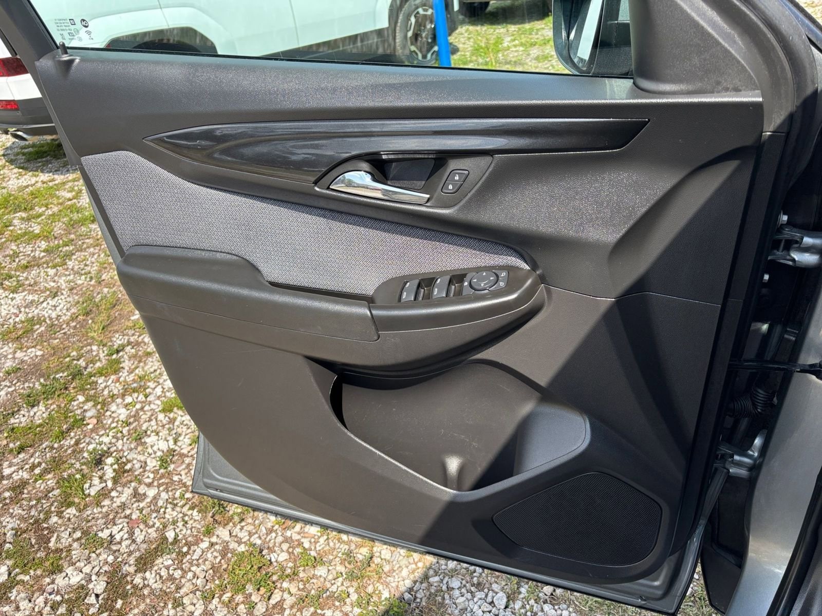 Thumbnail: 2025 Chevrolet TrailBlazer - 18