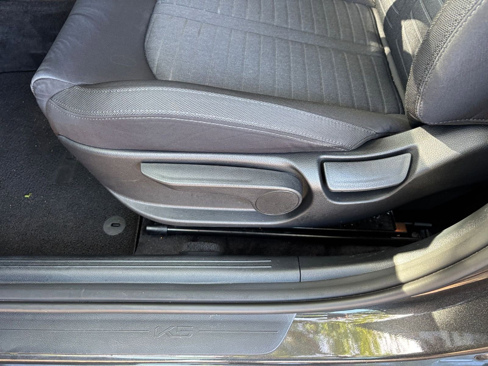 Thumbnail: 2025 Kia K5 - 23