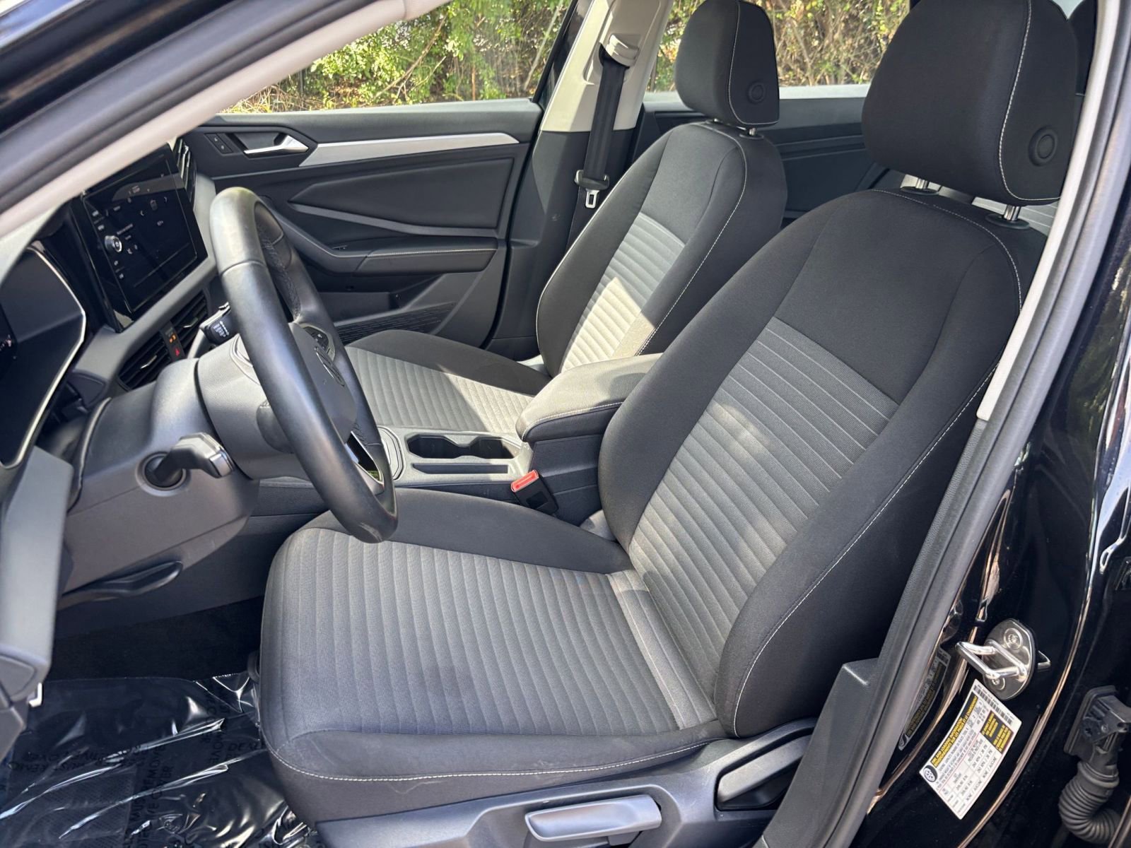 Thumbnail: 2025 Volkswagen Jetta - 35