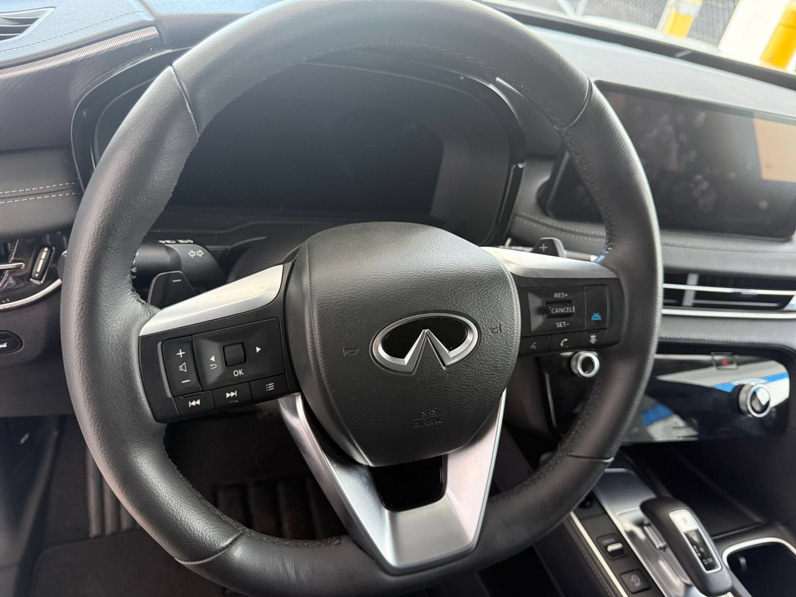 Thumbnail: 2026 INFINITI QX60 - 31
