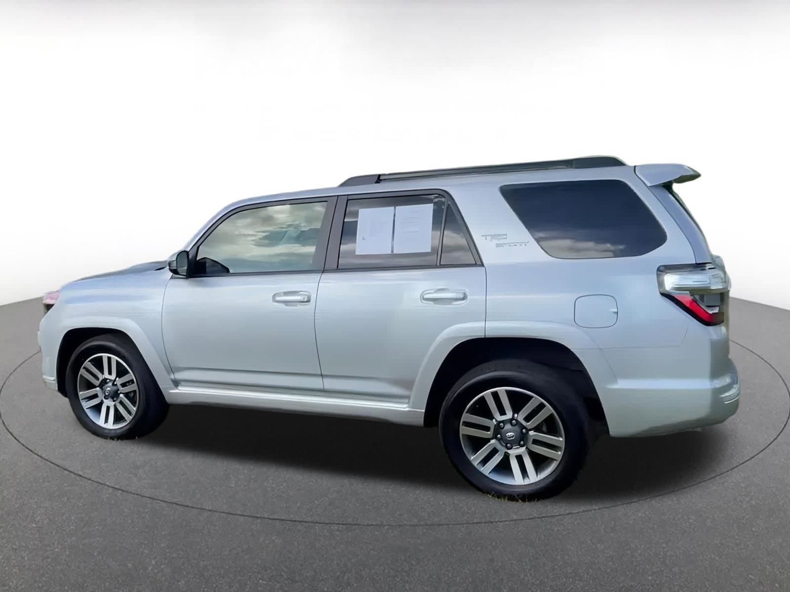 Thumbnail: 2024 Toyota 4Runner - 10