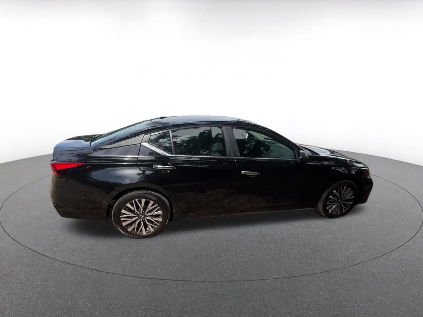 Thumbnail: 2025 Nissan Altima - 15