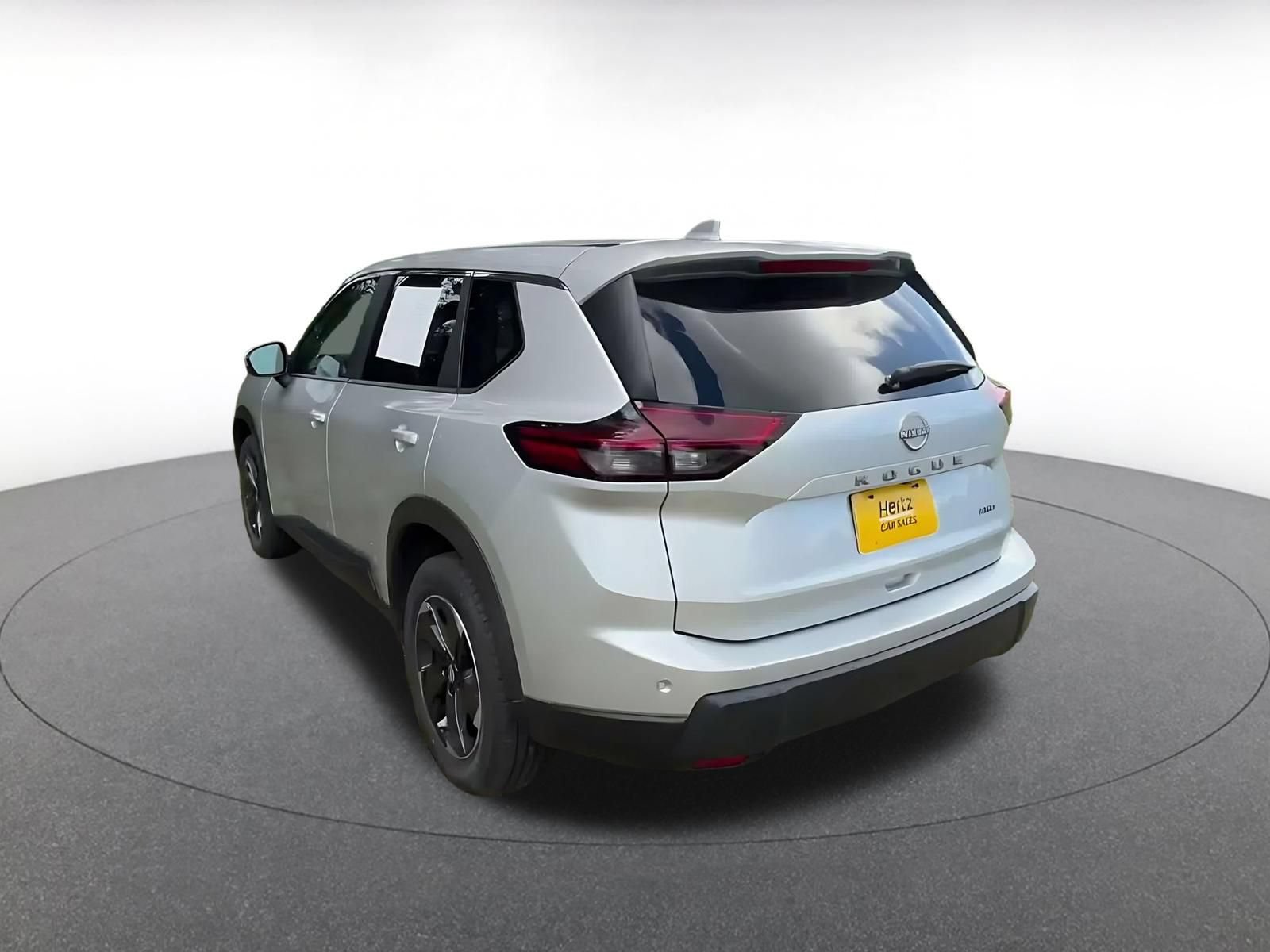 Thumbnail: 2025 Nissan Rogue - 10