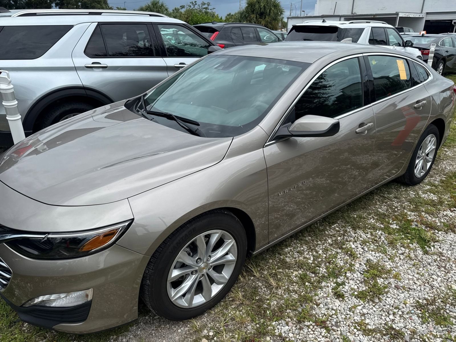 Thumbnail: 2024 Chevrolet Malibu - 4