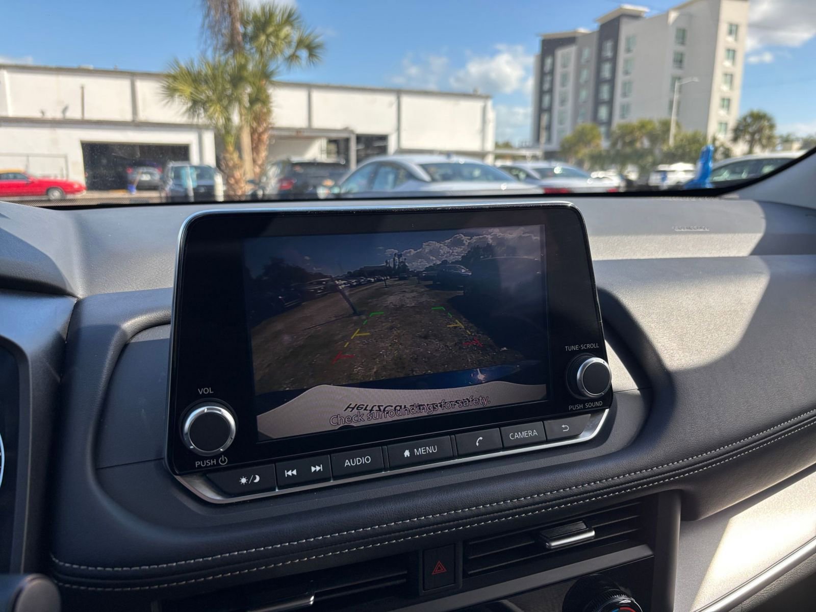 Thumbnail: 2025 Nissan Rogue - 25