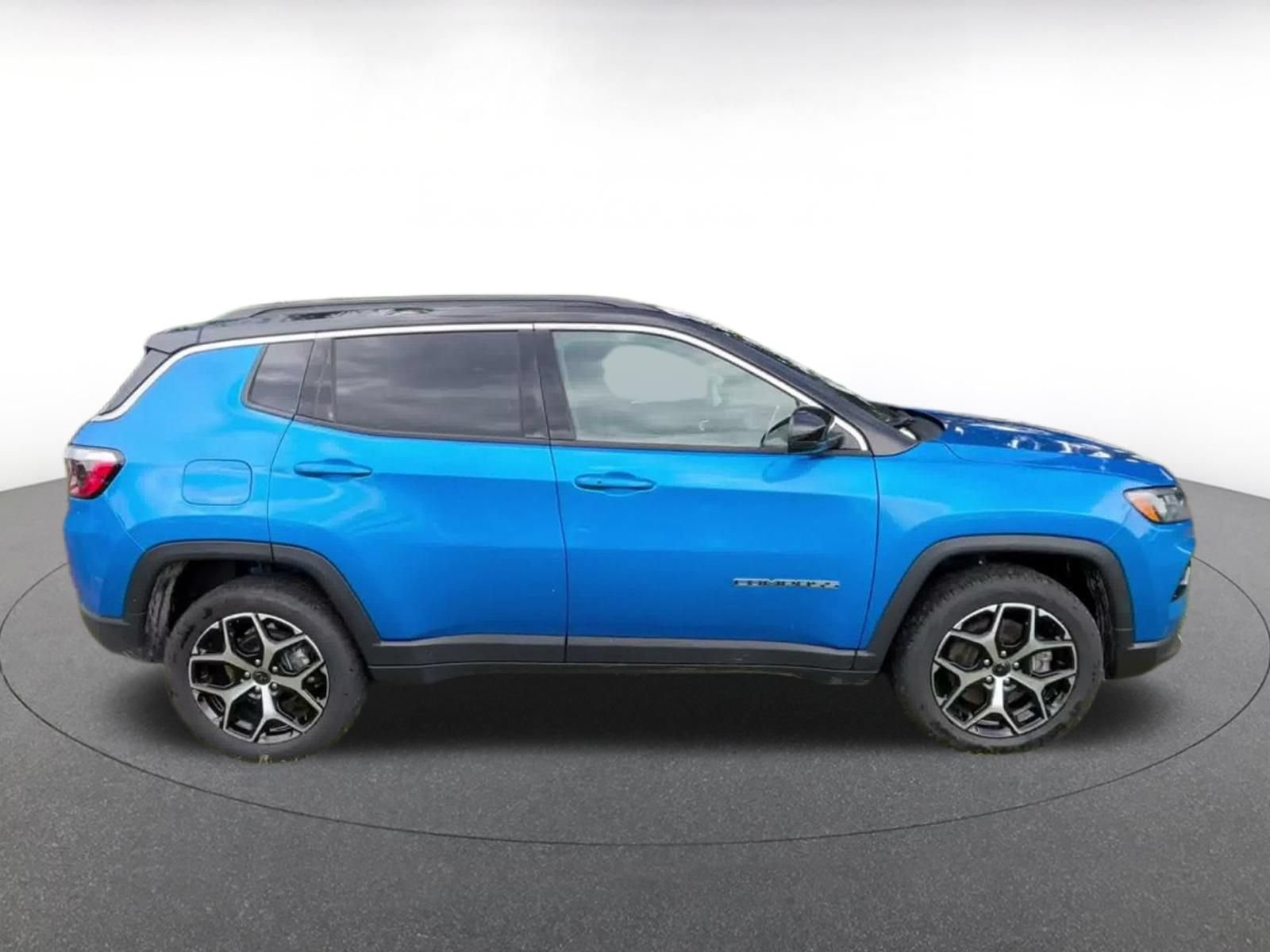 Thumbnail: 2025 Jeep Compass - 15