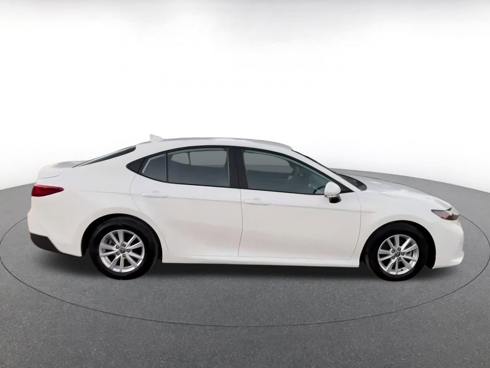 Thumbnail: 2025 Toyota Camry - 16