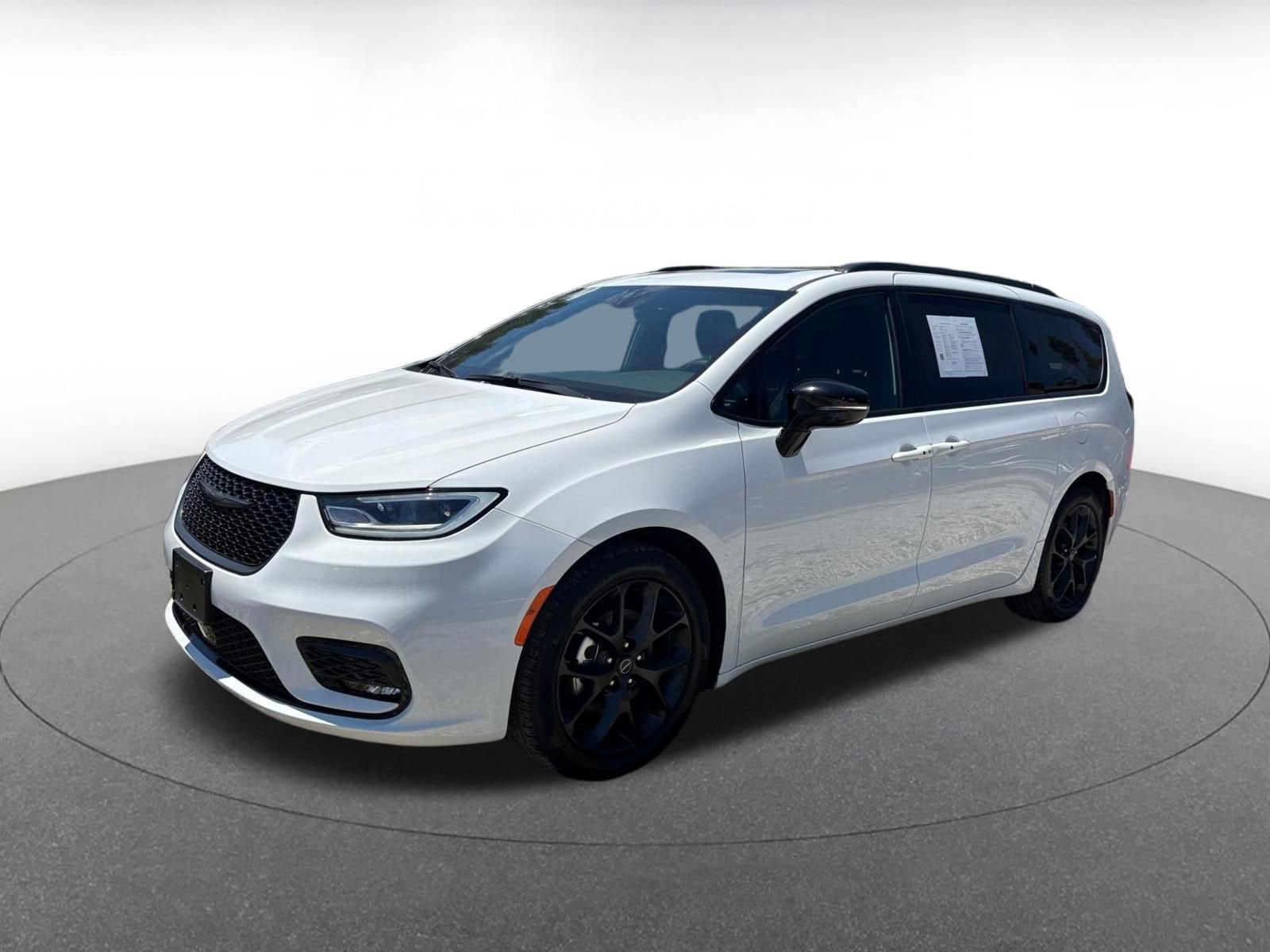 Thumbnail: 2025 Chrysler Pacifica - 4