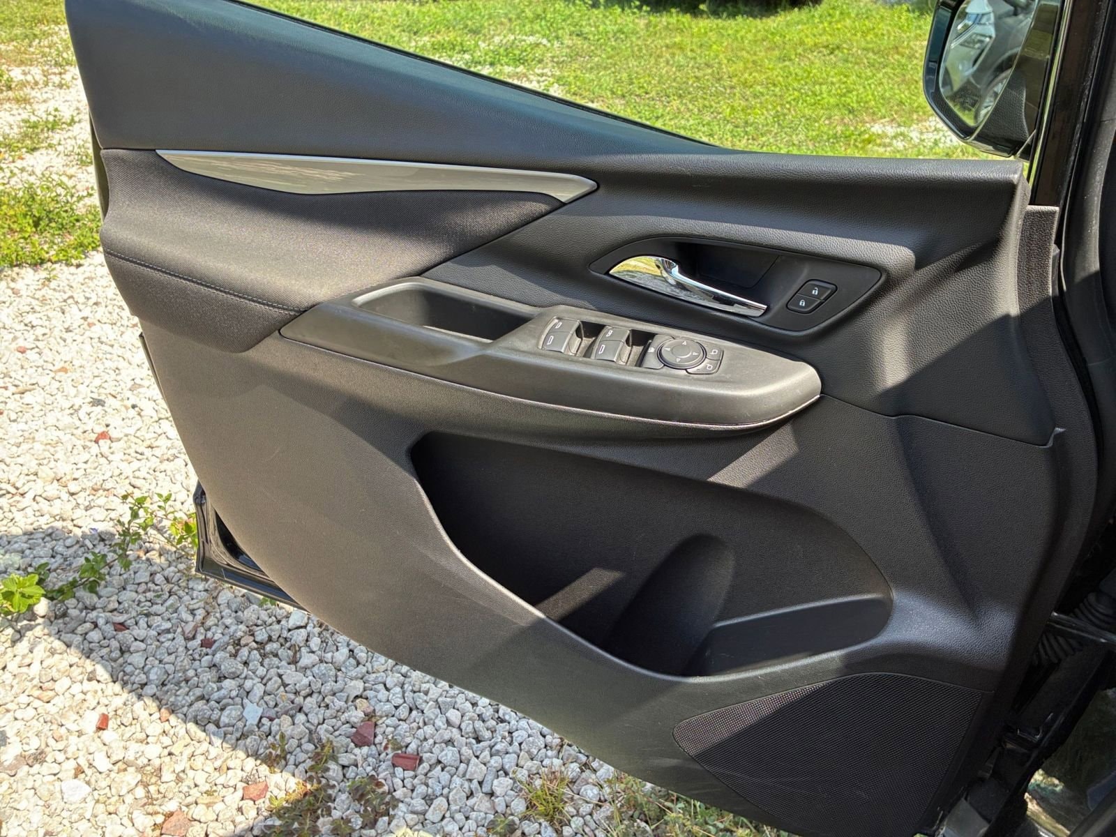 Thumbnail: 2023 Chevrolet Bolt EV - 24