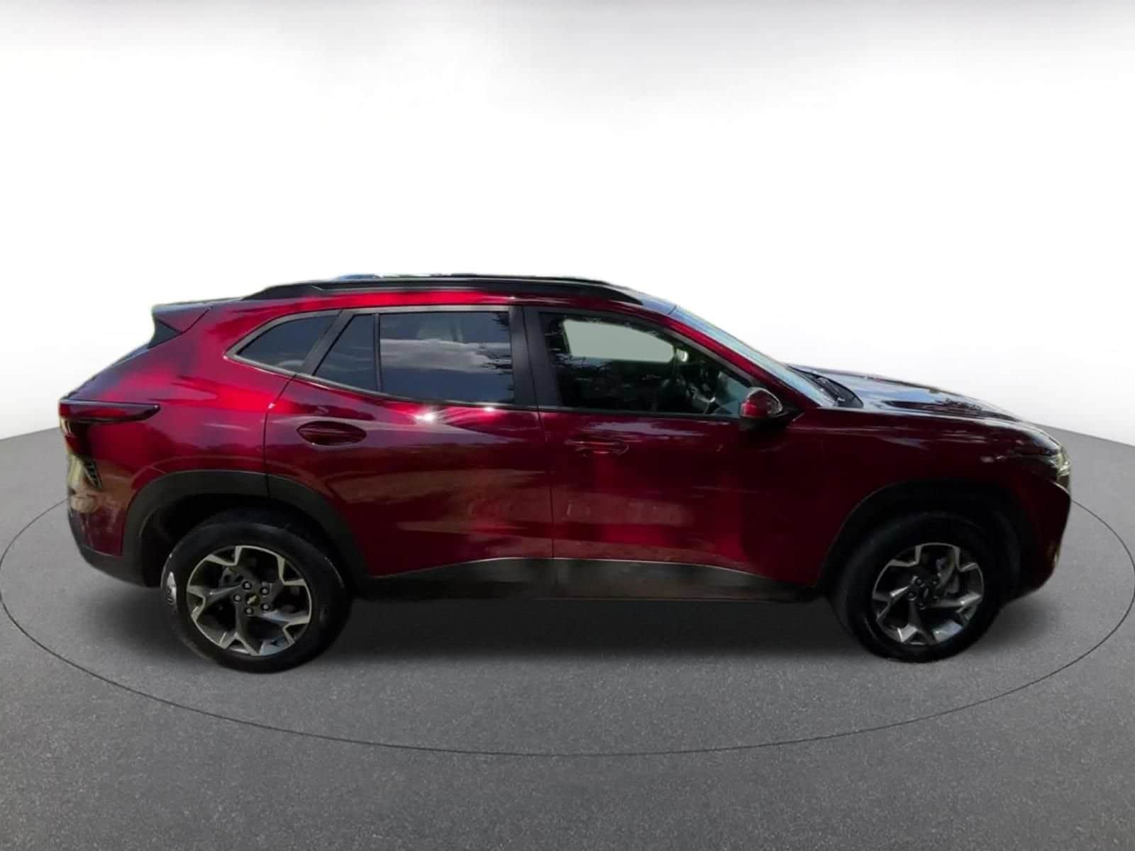 Thumbnail: 2025 Chevrolet Trax - 16
