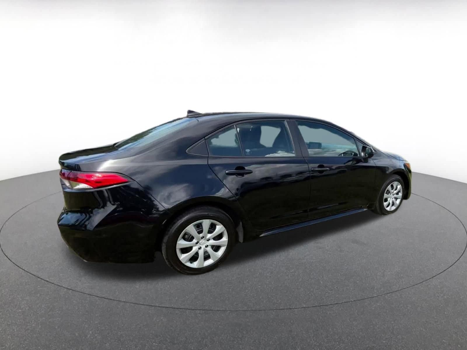 Thumbnail: 2023 Toyota Corolla - 15