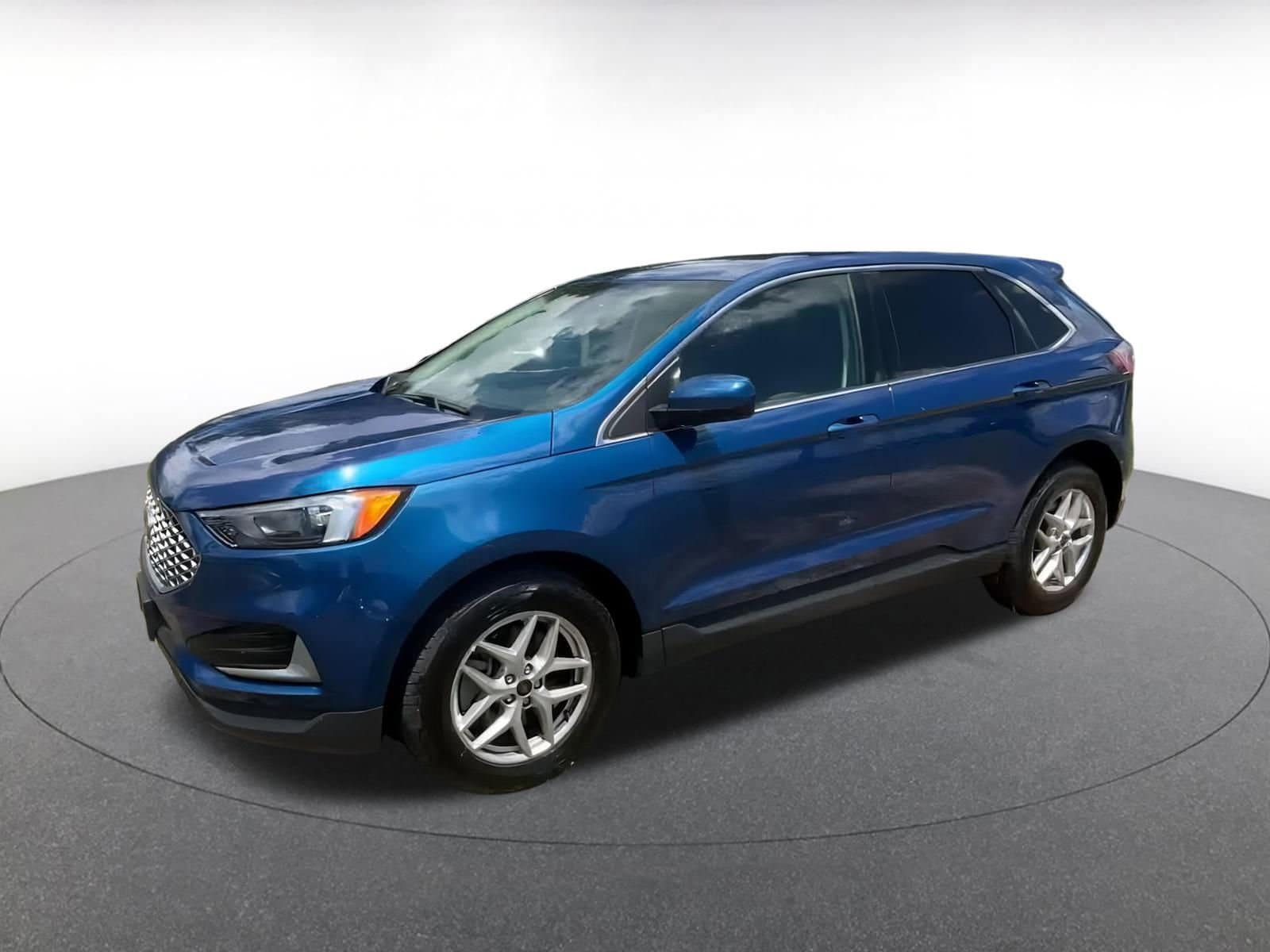 Thumbnail: 2023 Ford Edge - 8