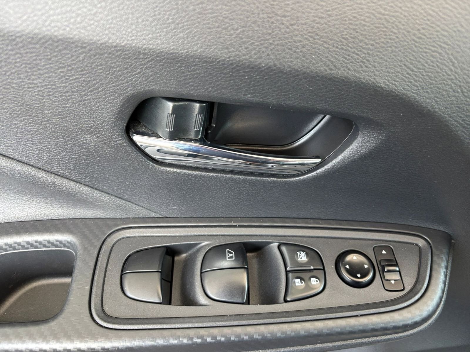 Thumbnail: 2025 Nissan Versa - 18