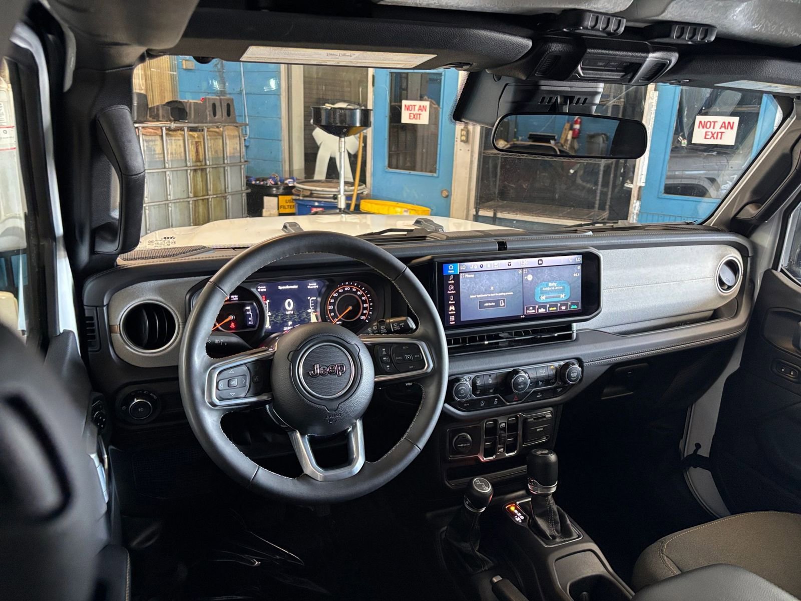 Thumbnail: 2025 Jeep Wrangler - 33