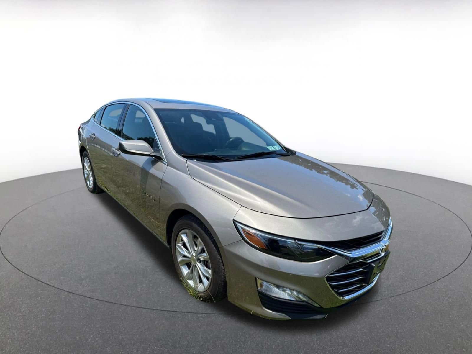 Thumbnail: 2024 Chevrolet Malibu - 2