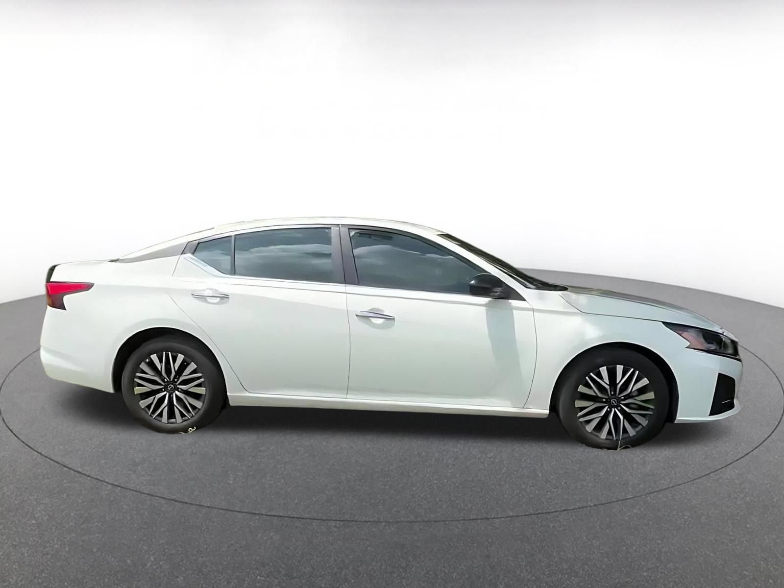 Thumbnail: 2025 Nissan Altima - 14