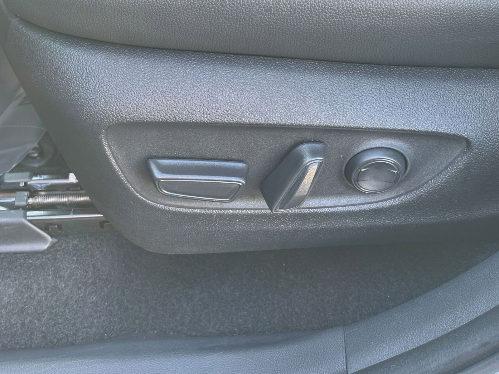 Thumbnail: 2025 Toyota Grand Highlander - 24