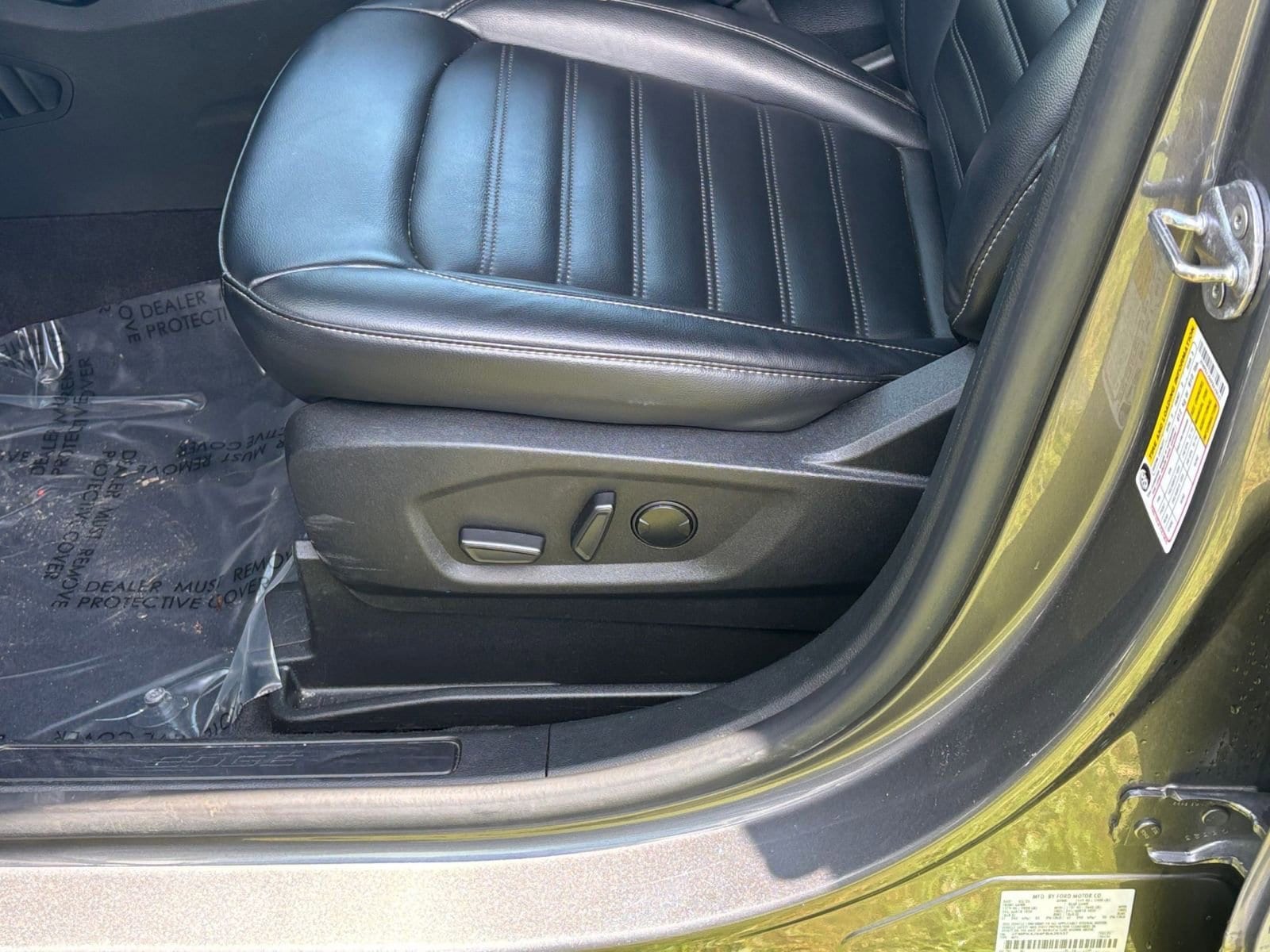 Thumbnail: 2023 Ford Edge - 23