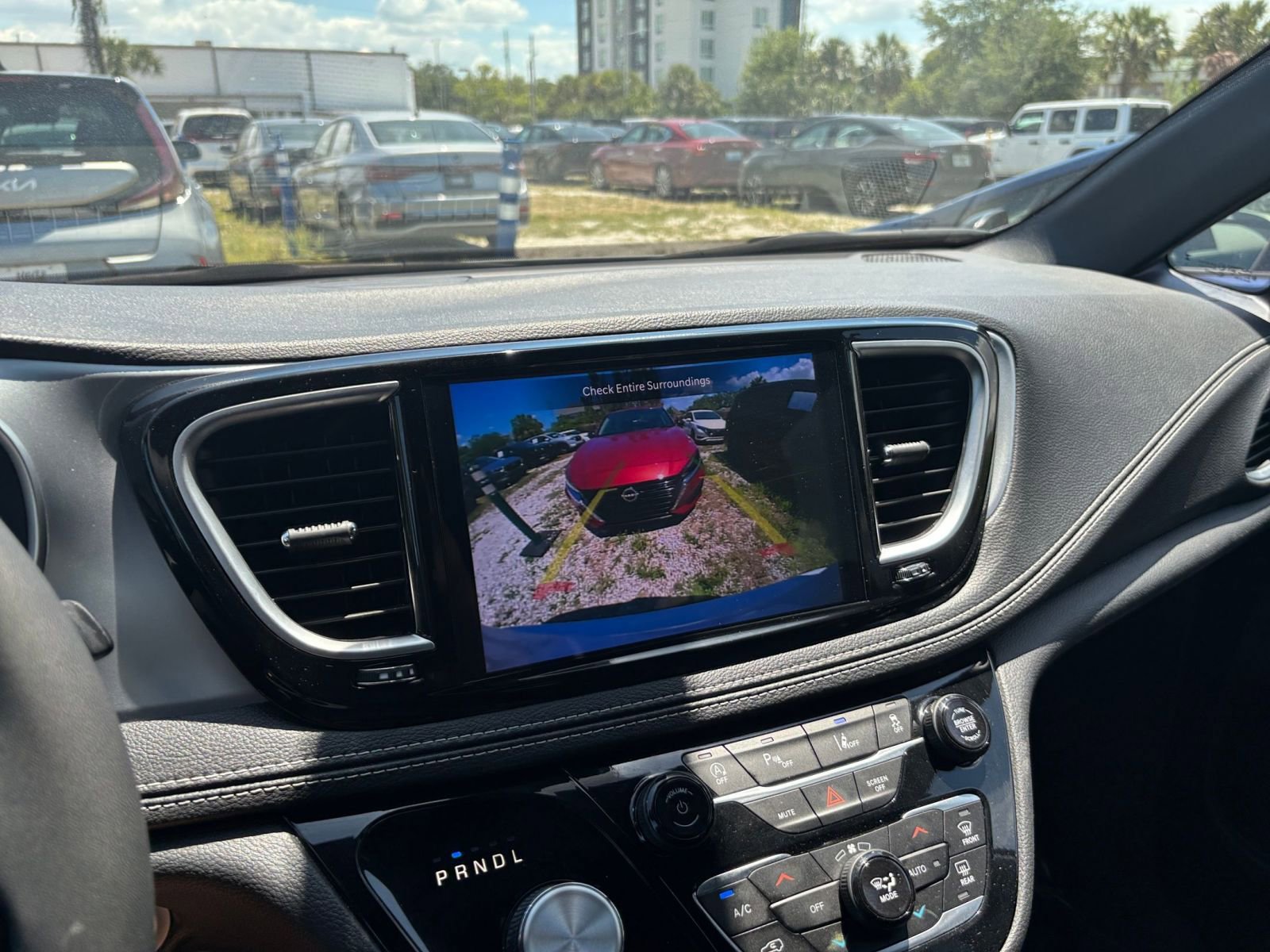 Thumbnail: 2025 Chrysler Pacifica - 27