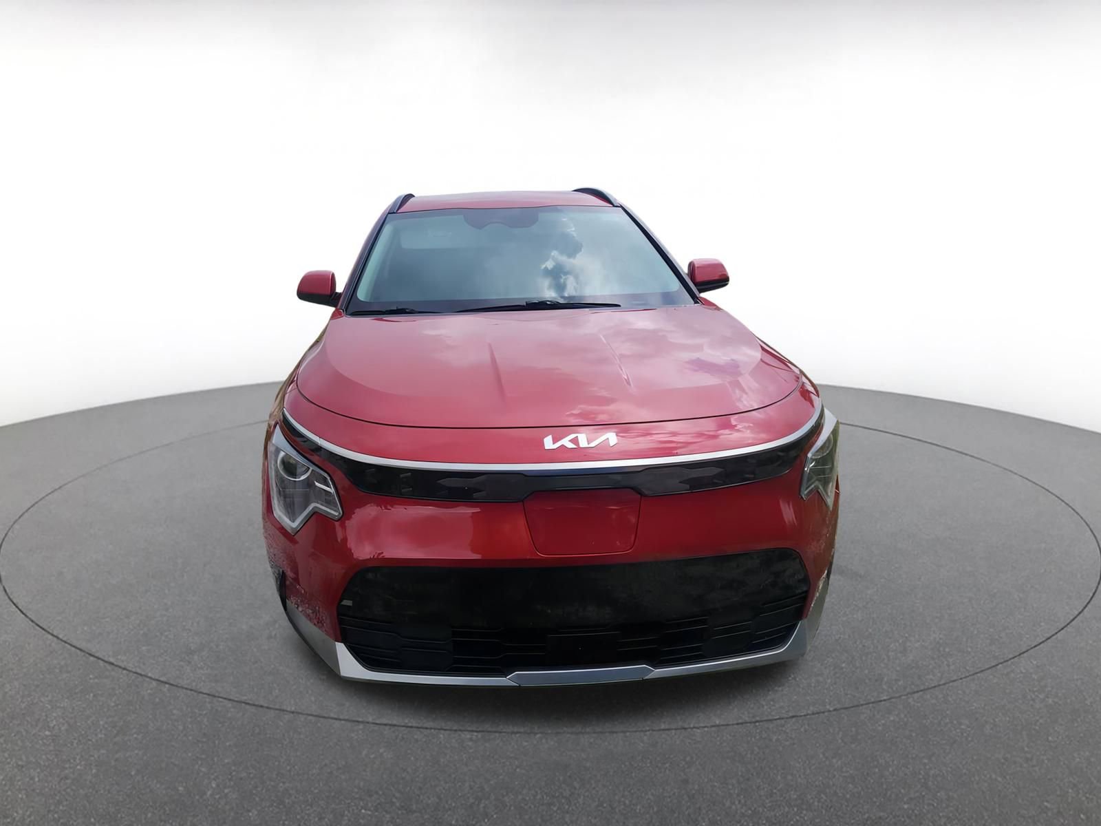 Thumbnail: 2023 Kia Niro - 3