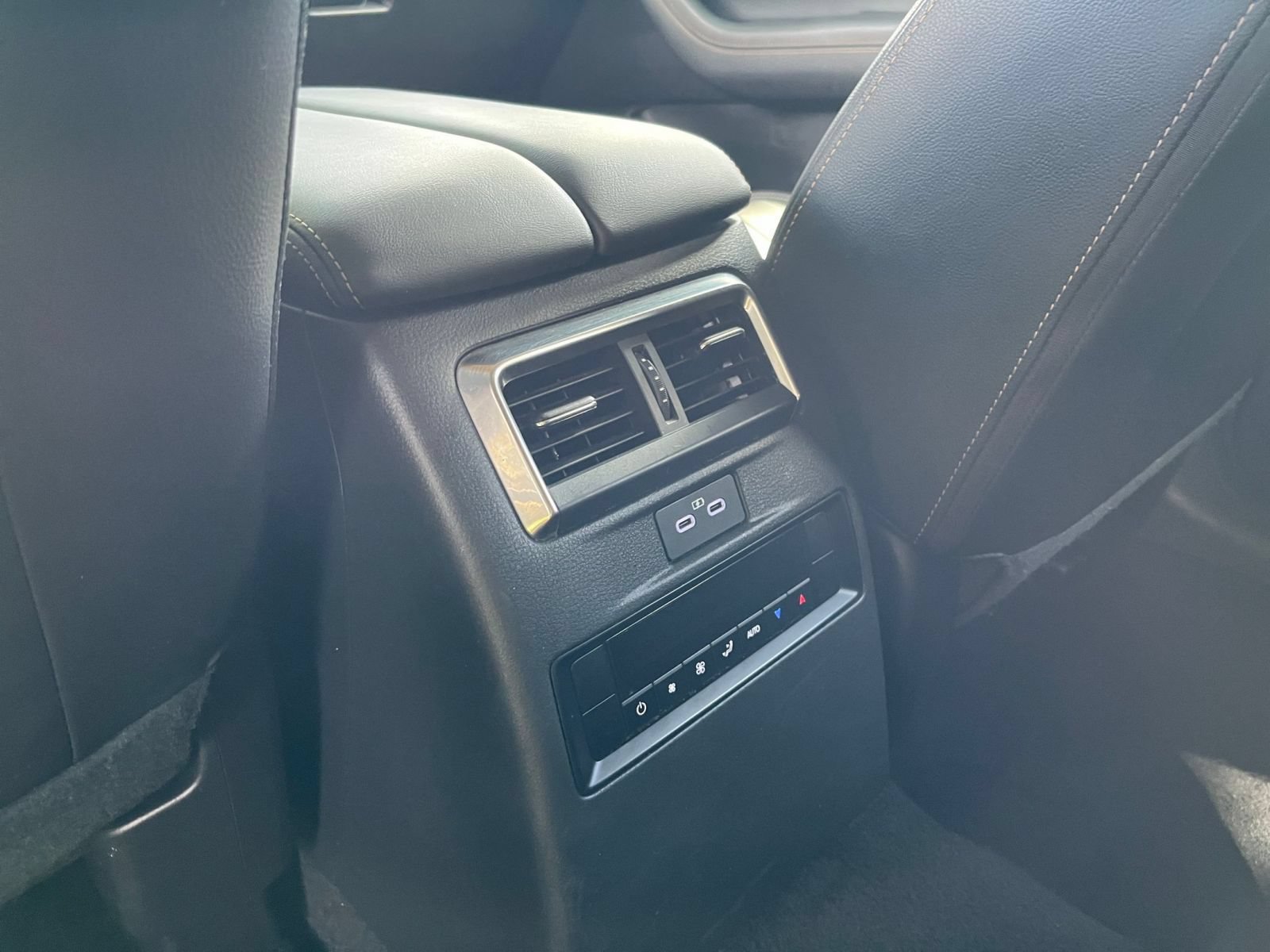 Thumbnail: 2025 Mazda CX-90 - 24