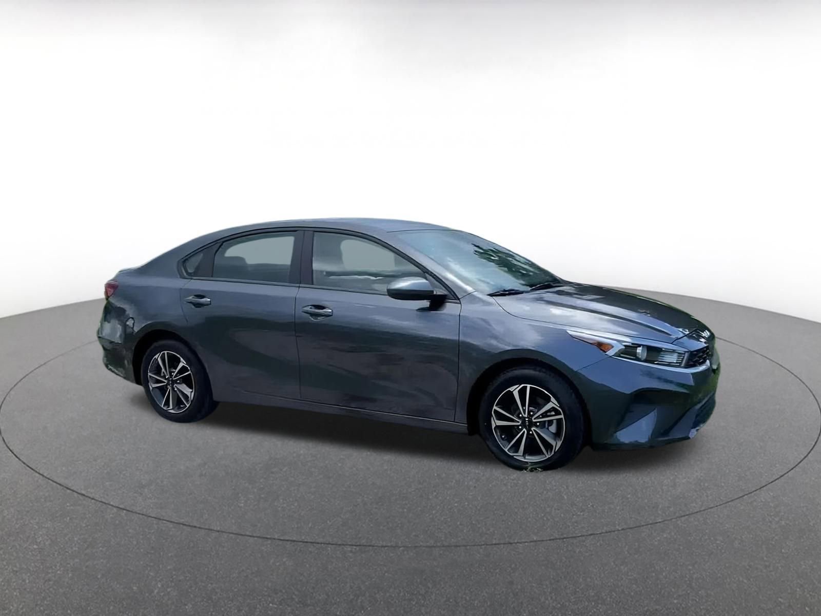 Thumbnail: 2024 Kia Forte - 2