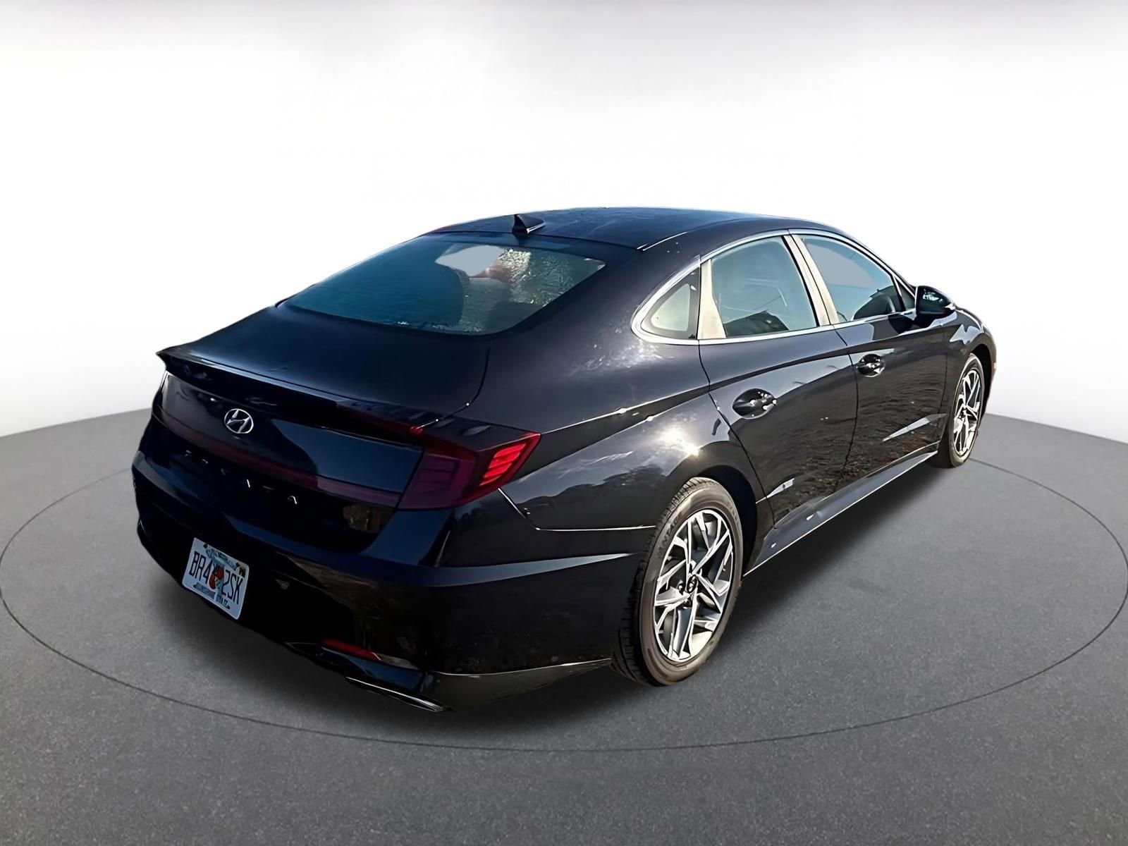 Thumbnail: 2023 Hyundai Sonata - 8