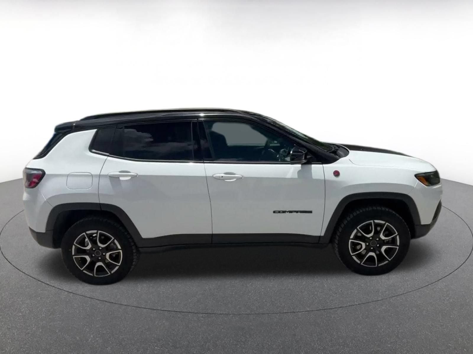 Thumbnail: 2025 Jeep Compass - 15