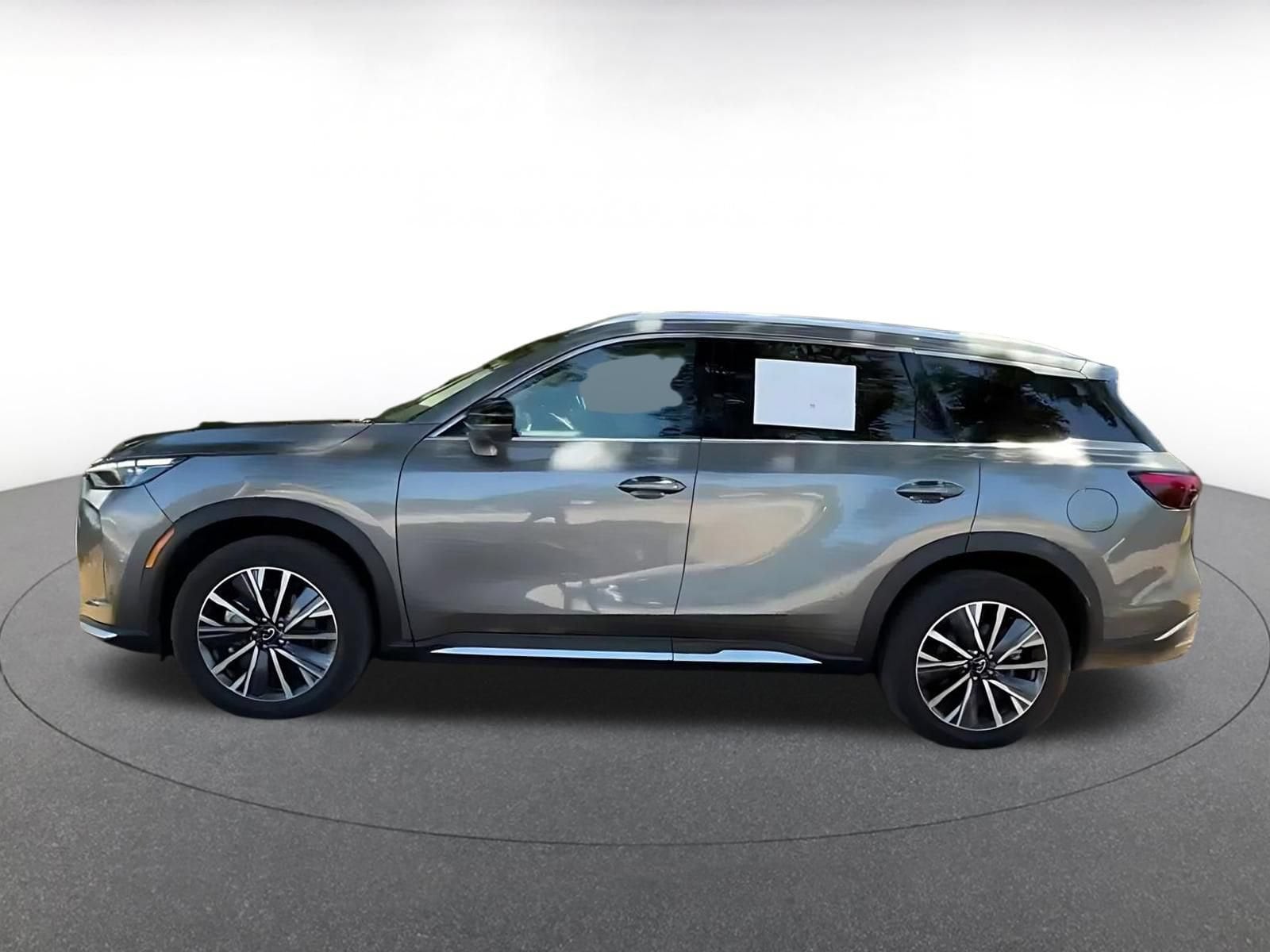 Thumbnail: 2026 INFINITI QX60 - 9