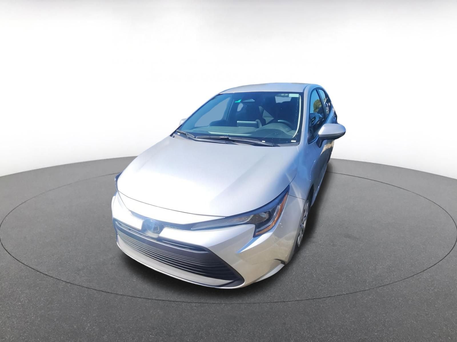 Thumbnail: 2025 Toyota Corolla - 3