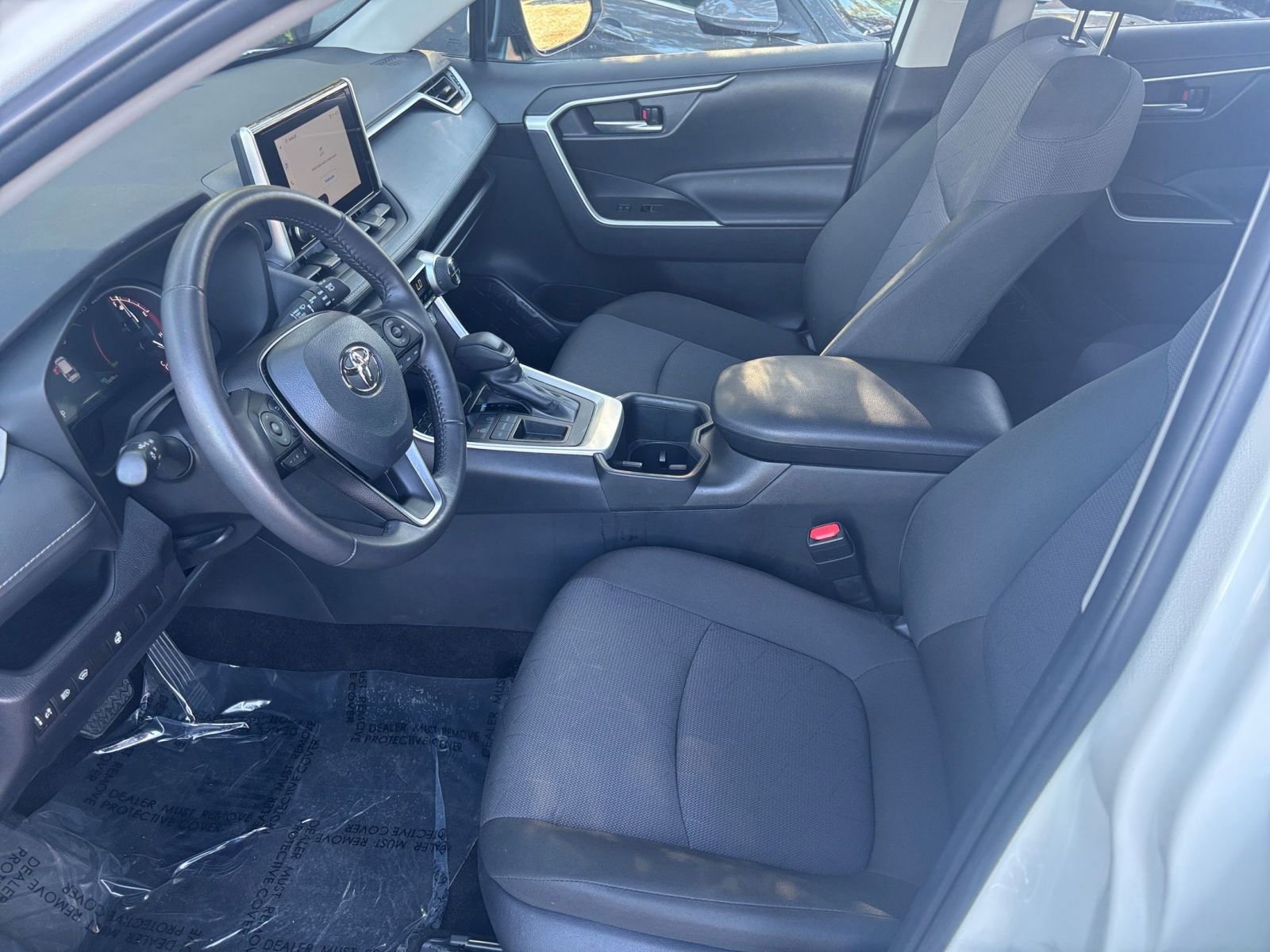 Thumbnail: 2025 Toyota RAV4 - 27