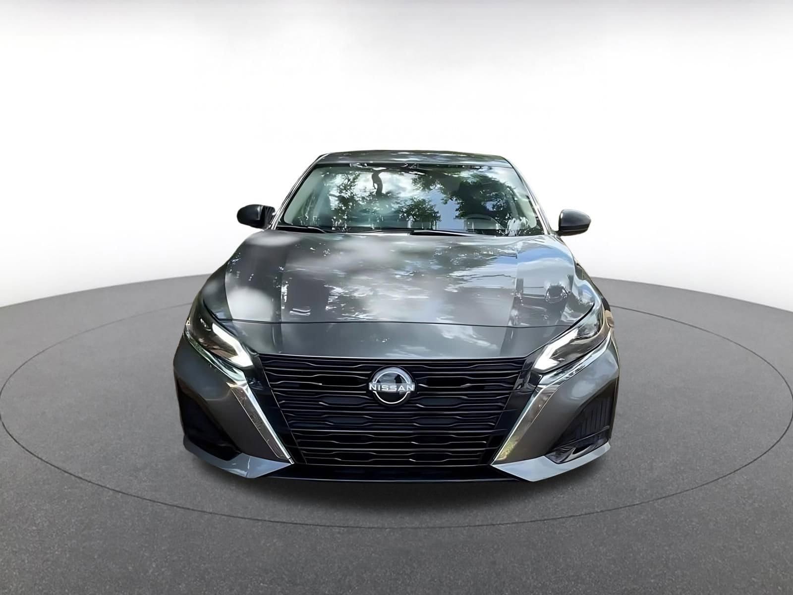 Thumbnail: 2025 Nissan Altima - 3