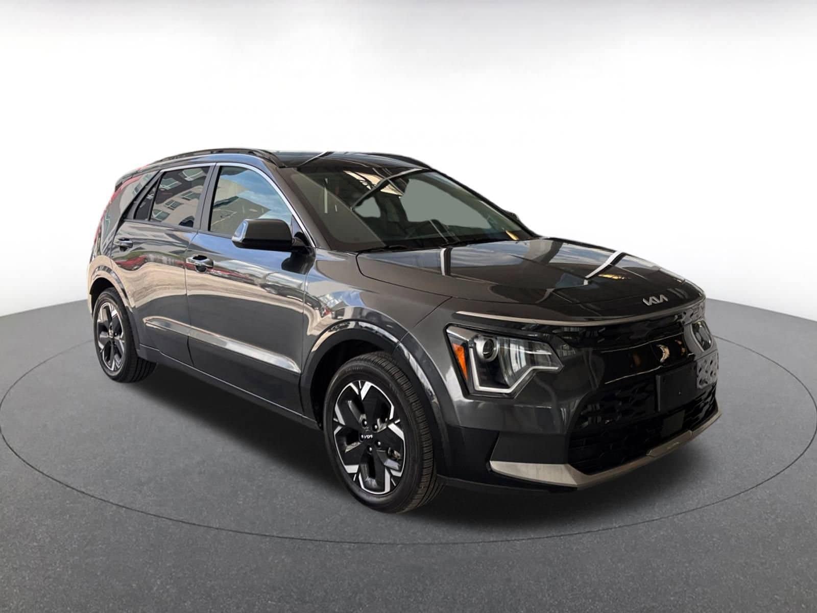Thumbnail: 2023 Kia Niro - 1