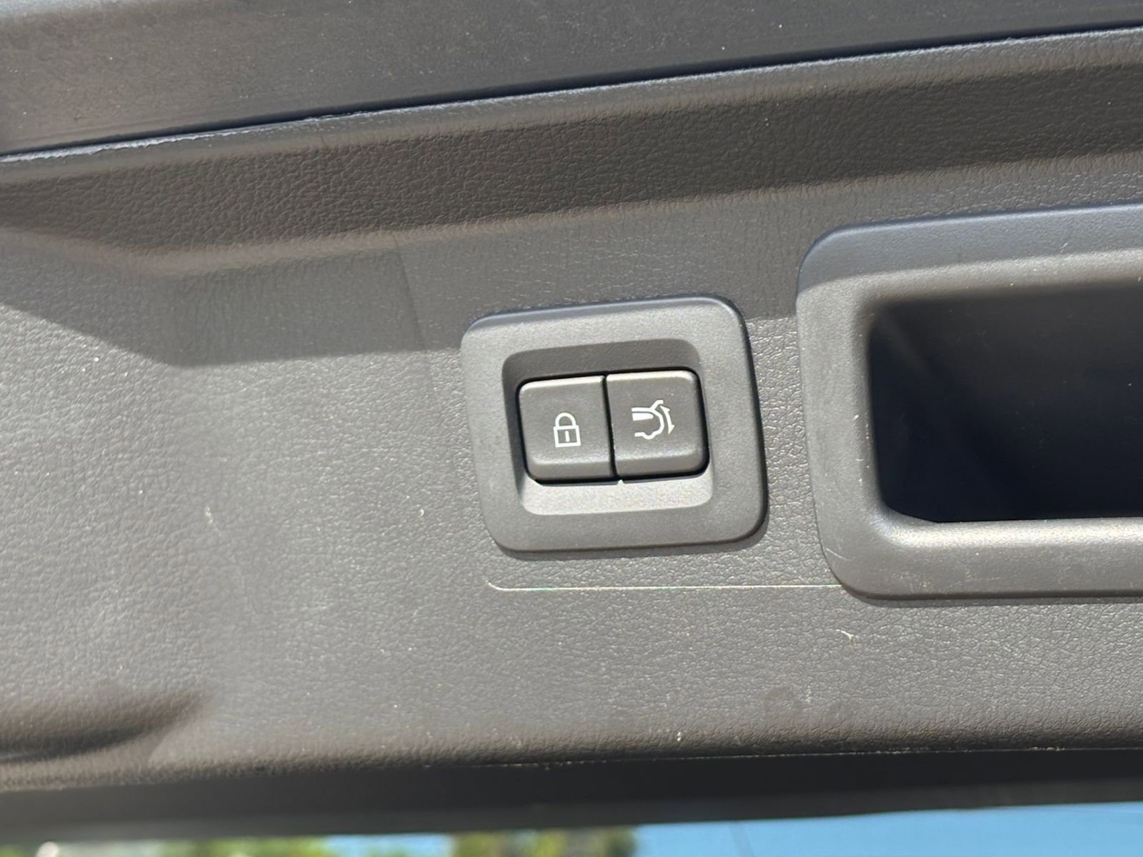 Thumbnail: 2025 Mazda CX-50 - 25