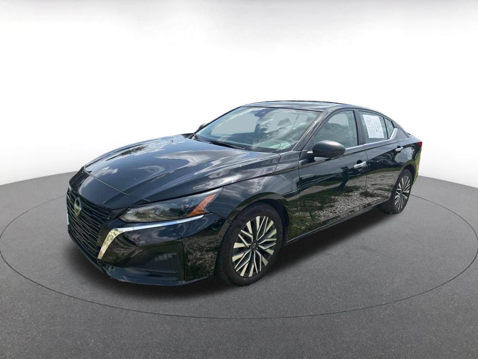 Thumbnail: 2025 Nissan Altima - 3