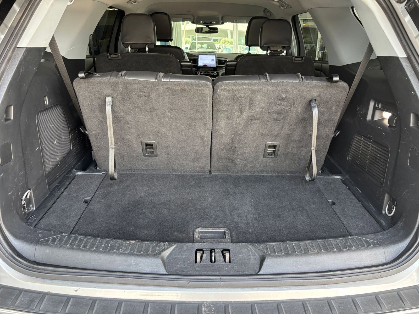 Thumbnail: 2023 Ford Explorer - 31