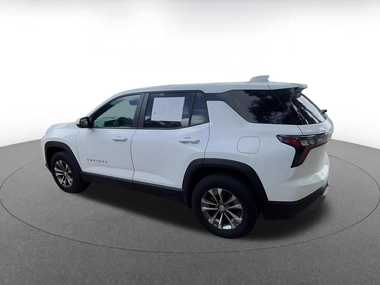 Thumbnail: 2025 Chevrolet Equinox - 10