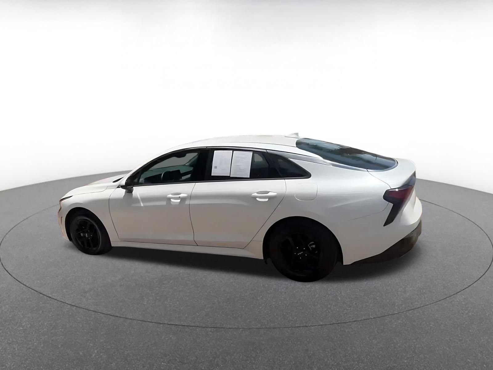 Thumbnail: 2025 Kia K5 - 14