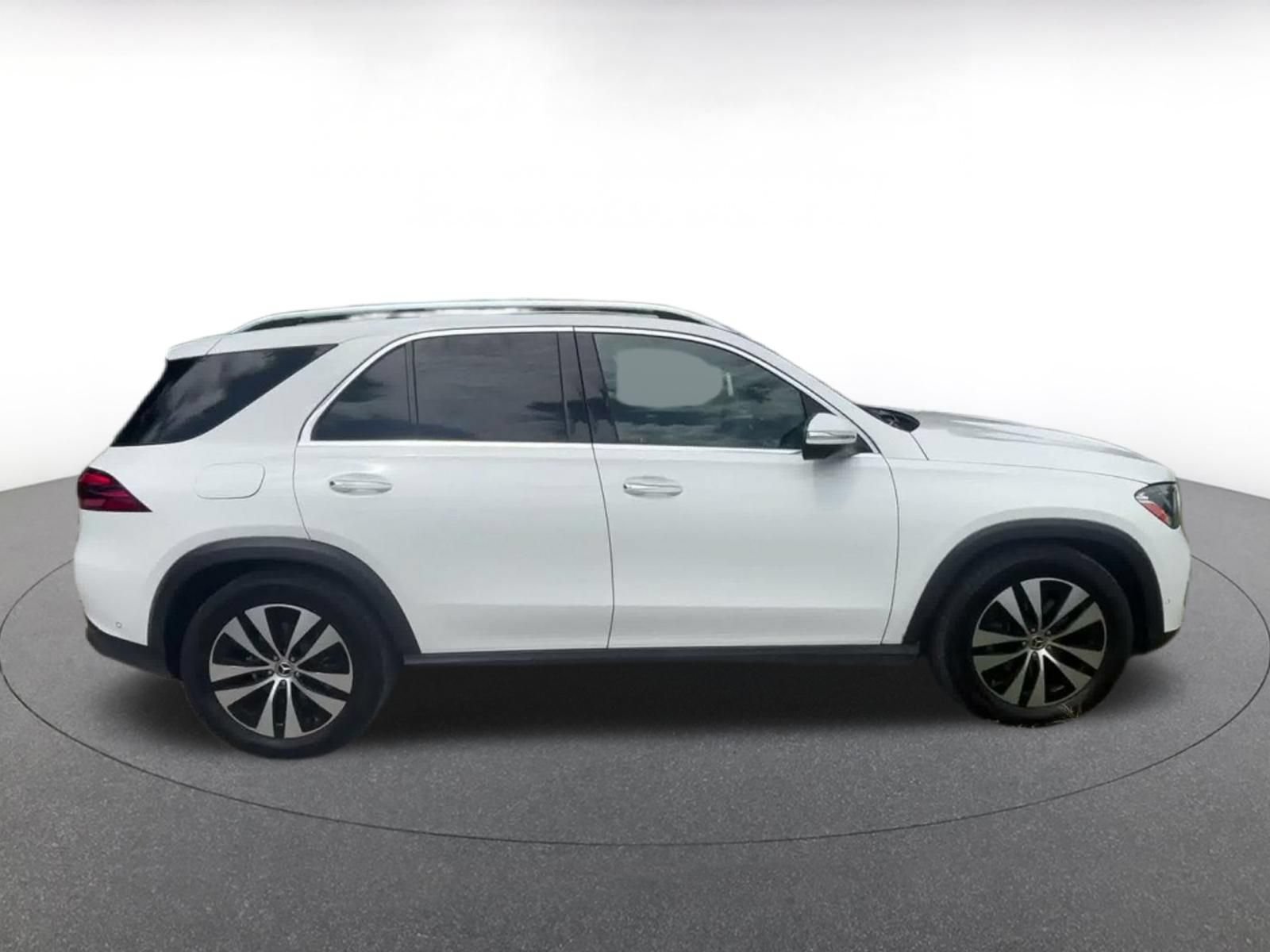Thumbnail: 2026 Mercedes-Benz GLE - 15