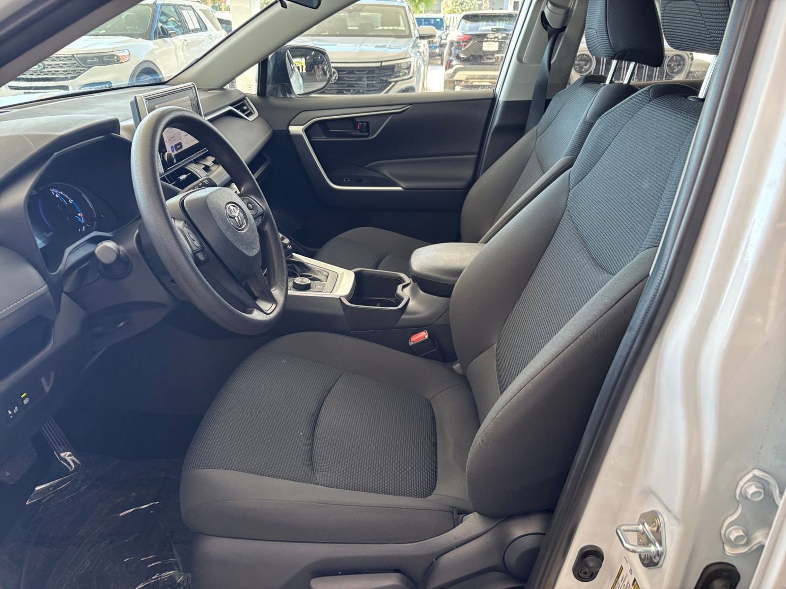 Thumbnail: 2025 Toyota RAV4 - 27