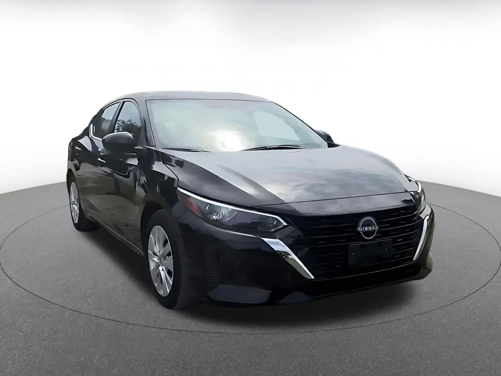 Thumbnail: 2025 Nissan Sentra - 2