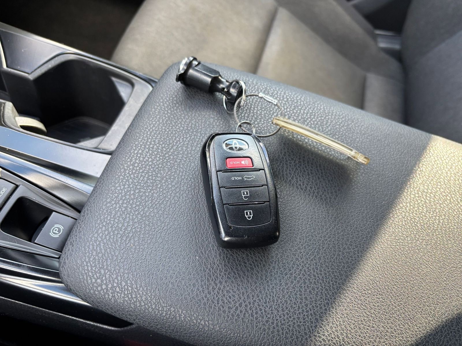 Thumbnail: 2025 Toyota Camry - 22