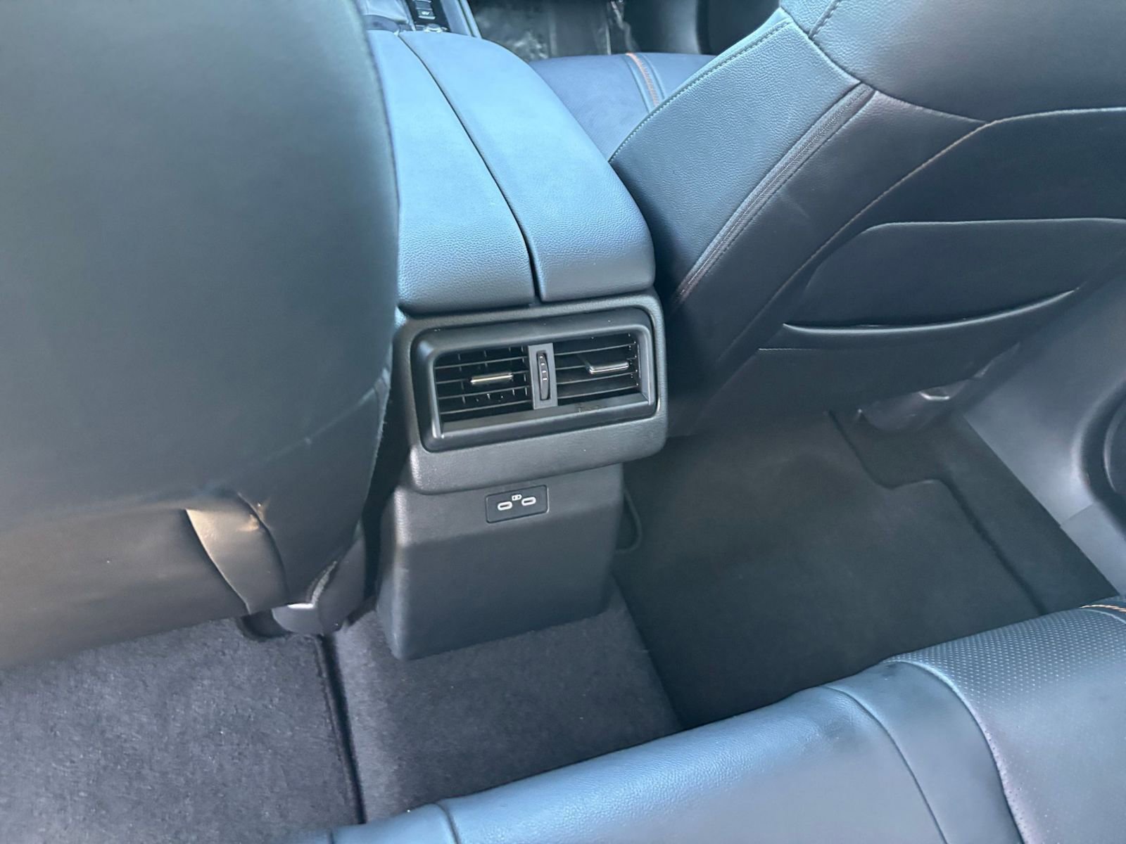 Thumbnail: 2025 Mazda CX-50 - 27