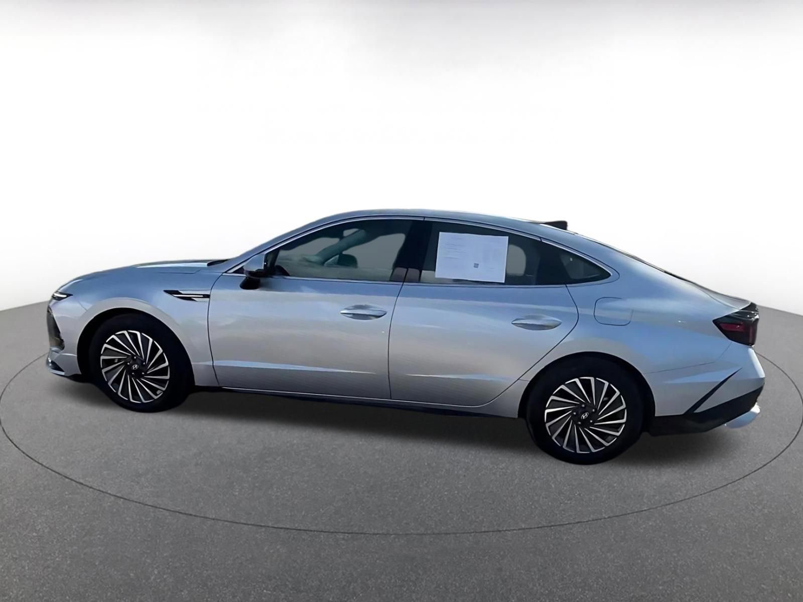 Thumbnail: 2025 Hyundai Sonata - 9