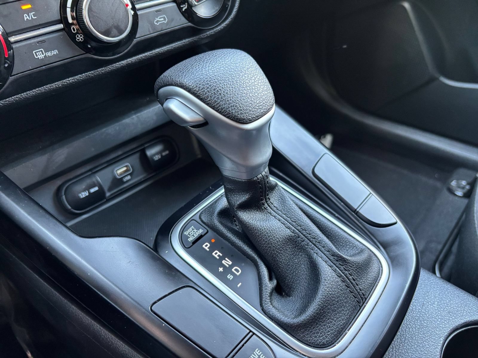 2025 Kia Soul LX - Photo 40