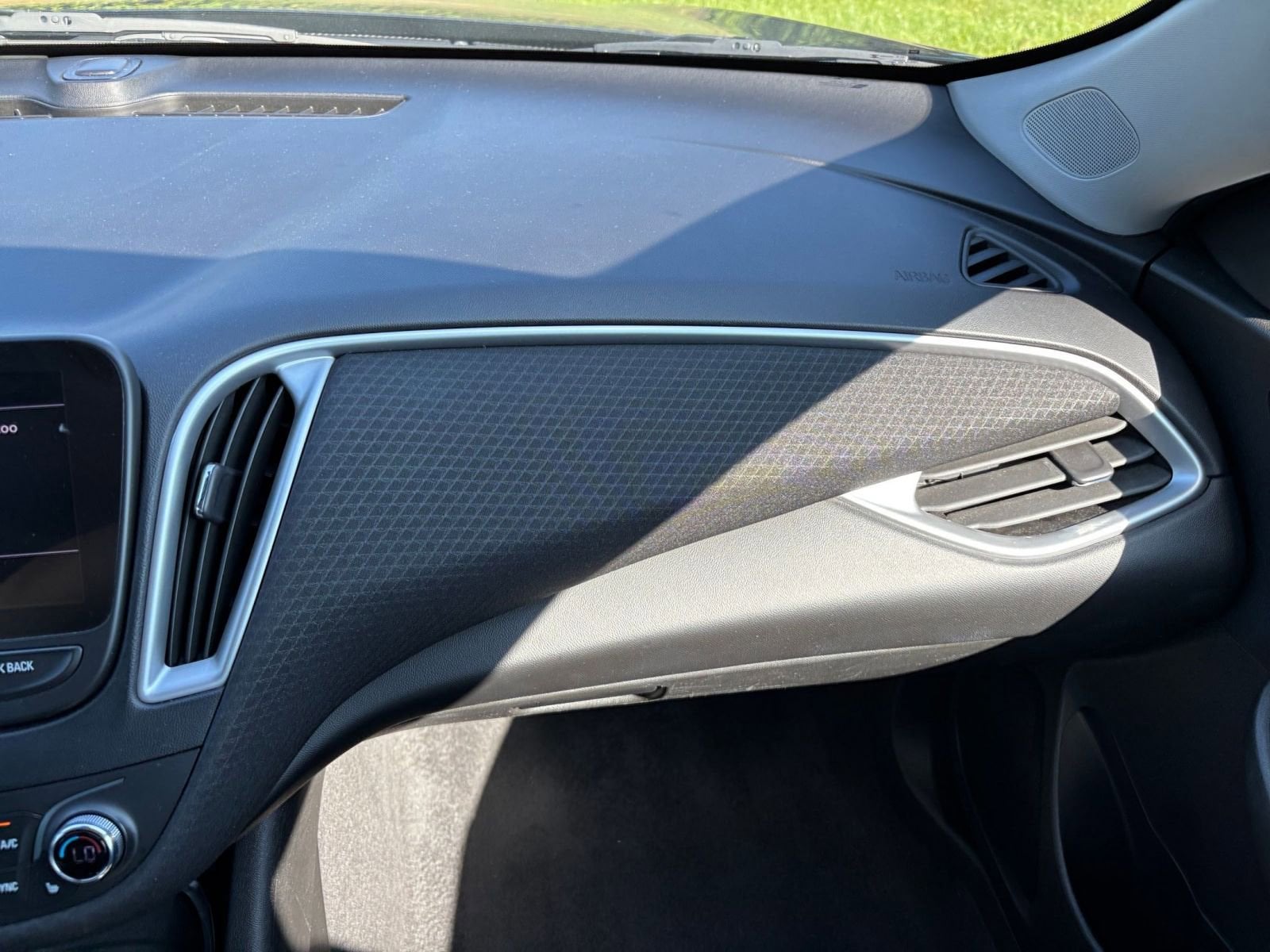 Thumbnail: 2023 Chevrolet Malibu - 35