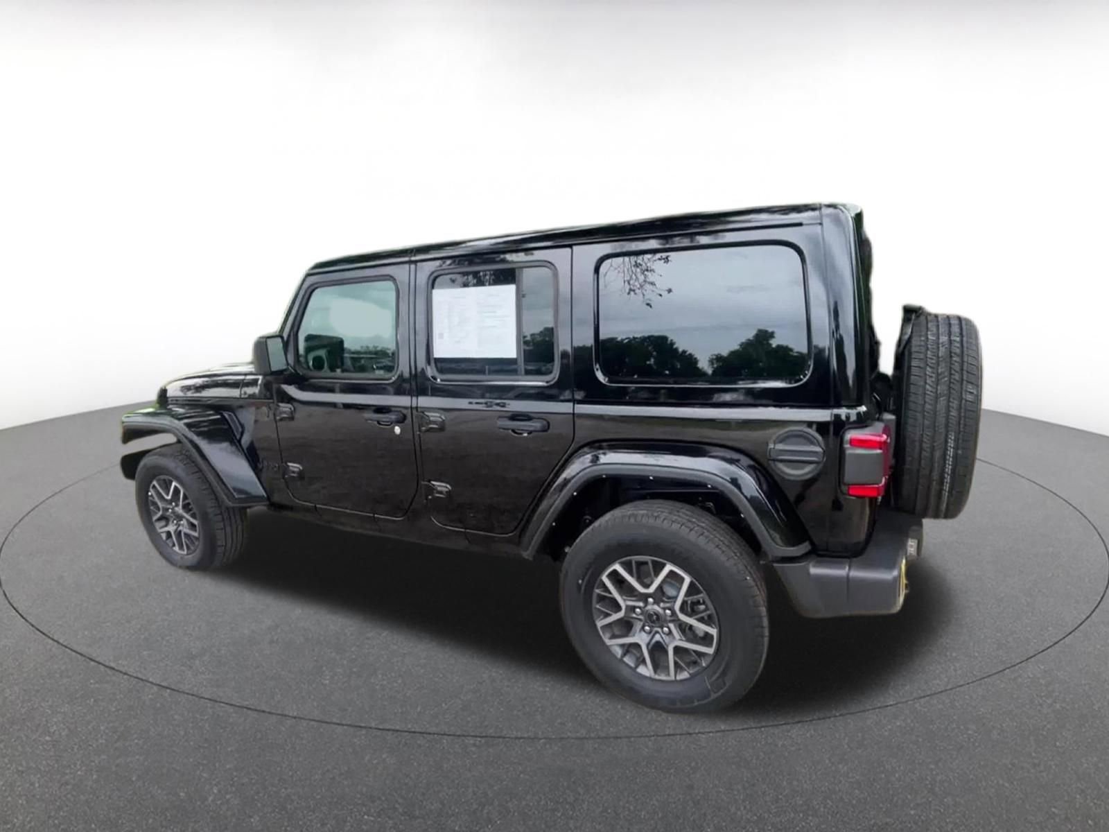 Thumbnail: 2025 Jeep Wrangler - 10